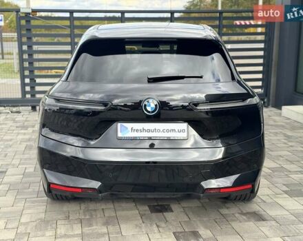 Черный БМВ iX, объемом двигателя 0 л и пробегом 45 тыс. км за 68700 $, фото 11 на Automoto.ua