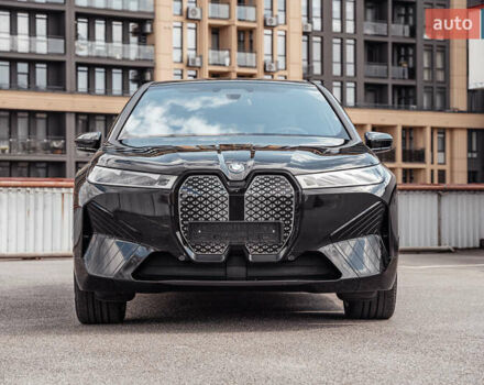 Черный БМВ iX, объемом двигателя 0 л и пробегом 67 тыс. км за 67000 $, фото 4 на Automoto.ua