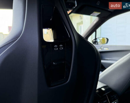 Черный БМВ iX, объемом двигателя 0 л и пробегом 57 тыс. км за 72000 $, фото 95 на Automoto.ua