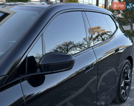 Черный БМВ iX, объемом двигателя 0 л и пробегом 125 тыс. км за 42800 $, фото 14 на Automoto.ua