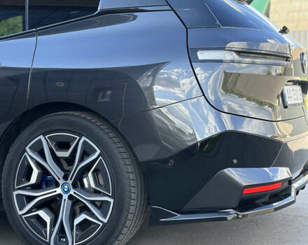Черный БМВ iX, объемом двигателя 0 л и пробегом 54 тыс. км за 55000 $, фото 14 на Automoto.ua