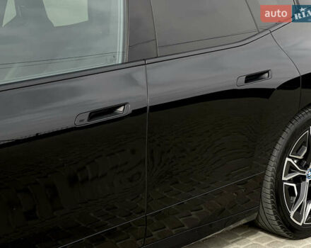 Черный БМВ iX, объемом двигателя 0 л и пробегом 27 тыс. км за 50000 $, фото 36 на Automoto.ua