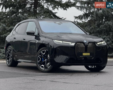 Черный БМВ iX, объемом двигателя 0 л и пробегом 18 тыс. км за 45900 $, фото 6 на Automoto.ua