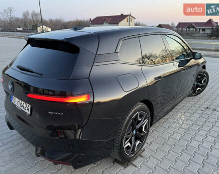 Черный БМВ iX, объемом двигателя 0 л и пробегом 56 тыс. км за 45555 $, фото 15 на Automoto.ua