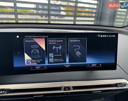 Черный БМВ iX, объемом двигателя 0 л и пробегом 45 тыс. км за 68700 $, фото 24 на Automoto.ua