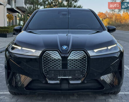 Черный БМВ iX, объемом двигателя 0 л и пробегом 125 тыс. км за 42800 $, фото 5 на Automoto.ua