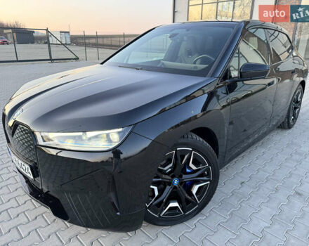 Черный БМВ iX, объемом двигателя 0 л и пробегом 56 тыс. км за 45555 $, фото 6 на Automoto.ua