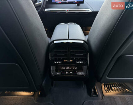 Черный БМВ iX, объемом двигателя 0 л и пробегом 125 тыс. км за 42800 $, фото 57 на Automoto.ua