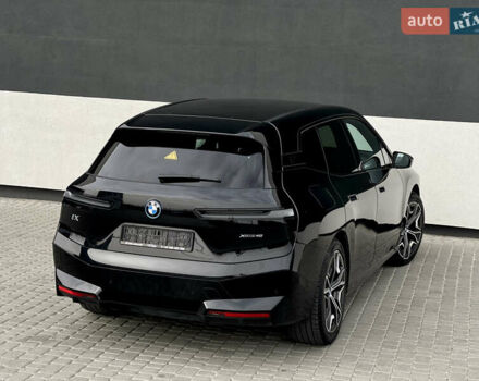 Черный БМВ iX, объемом двигателя 0 л и пробегом 27 тыс. км за 50000 $, фото 40 на Automoto.ua