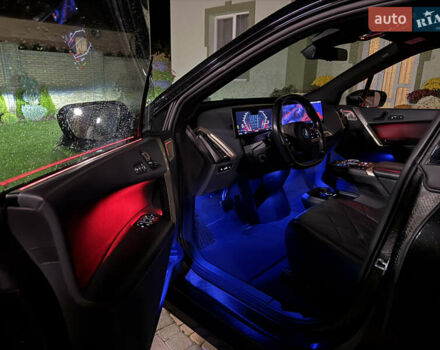 Черный БМВ iX, объемом двигателя 0 л и пробегом 57 тыс. км за 72000 $, фото 115 на Automoto.ua