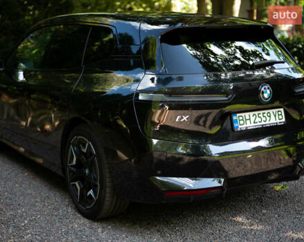 Черный БМВ iX, объемом двигателя 0 л и пробегом 48 тыс. км за 48000 $, фото 10 на Automoto.ua