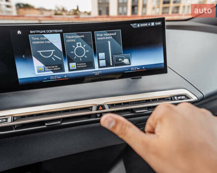 Черный БМВ iX, объемом двигателя 0 л и пробегом 67 тыс. км за 67000 $, фото 72 на Automoto.ua