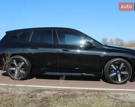 Черный БМВ iX, объемом двигателя 0 л и пробегом 85 тыс. км за 57700 $, фото 5 на Automoto.ua