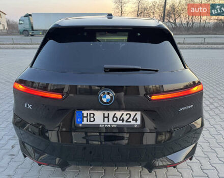 Черный БМВ iX, объемом двигателя 0 л и пробегом 56 тыс. км за 45555 $, фото 12 на Automoto.ua