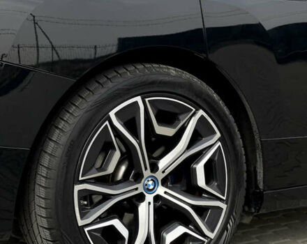 Черный БМВ iX, объемом двигателя 0 л и пробегом 27 тыс. км за 50000 $, фото 44 на Automoto.ua