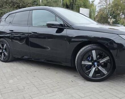 Черный БМВ iX, объемом двигателя 0 л и пробегом 98 тыс. км за 58800 $, фото 48 на Automoto.ua