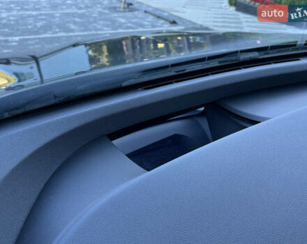 Черный БМВ iX, объемом двигателя 0 л и пробегом 72 тыс. км за 48500 $, фото 77 на Automoto.ua