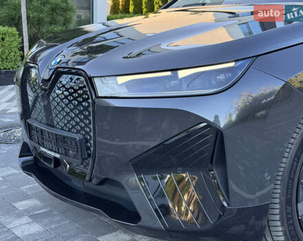 Черный БМВ iX, объемом двигателя 0 л и пробегом 72 тыс. км за 48500 $, фото 12 на Automoto.ua