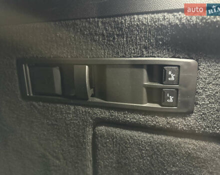 Чорний БМВ iX, об'ємом двигуна 0 л та пробігом 77 тис. км за 75900 $, фото 34 на Automoto.ua