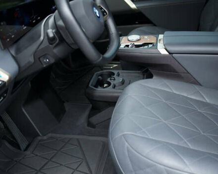 Черный БМВ iX, объемом двигателя 0 л и пробегом 6 тыс. км за 92000 $, фото 27 на Automoto.ua