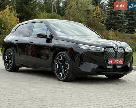 Черный БМВ iX, объемом двигателя 0 л и пробегом 46 тыс. км за 67999 $, фото 4 на Automoto.ua