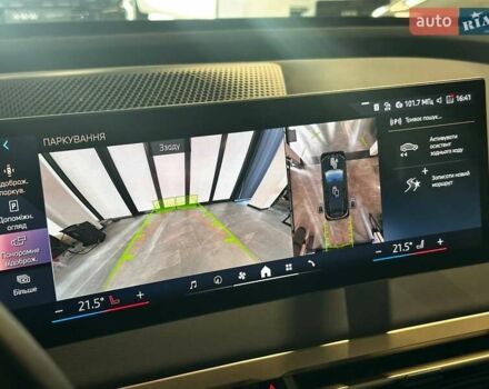 Черный БМВ iX, объемом двигателя 0 л и пробегом 62 тыс. км за 60390 $, фото 22 на Automoto.ua