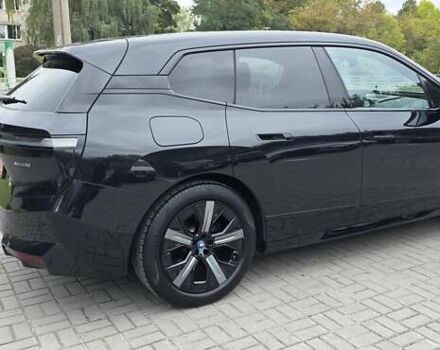 Черный БМВ iX, объемом двигателя 0 л и пробегом 98 тыс. км за 58800 $, фото 23 на Automoto.ua