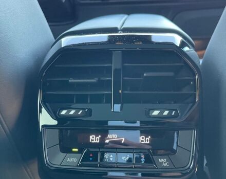 Черный БМВ iX, объемом двигателя 0 л и пробегом 14 тыс. км за 67300 $, фото 20 на Automoto.ua