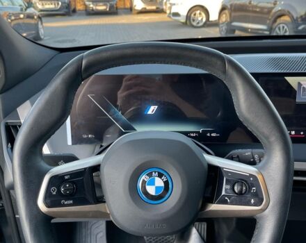 Черный БМВ iX, объемом двигателя 0 л и пробегом 14 тыс. км за 67300 $, фото 13 на Automoto.ua