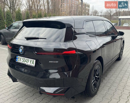 Черный БМВ iX, объемом двигателя 0 л и пробегом 55 тыс. км за 51500 $, фото 3 на Automoto.ua