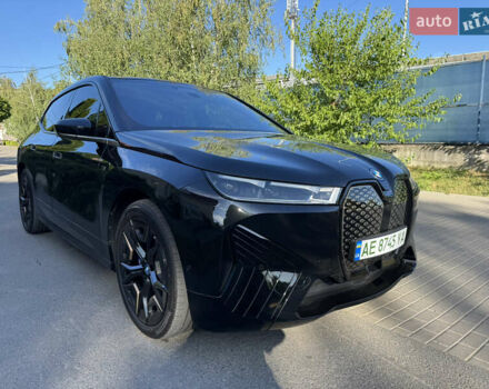 Черный БМВ iX, объемом двигателя 0 л и пробегом 5 тыс. км за 93532 $, фото 3 на Automoto.ua