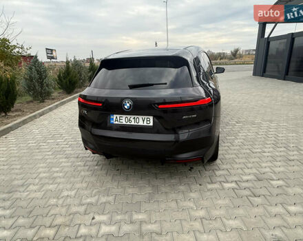Черный БМВ iX, объемом двигателя 0 л и пробегом 40 тыс. км за 68500 $, фото 4 на Automoto.ua