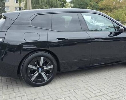 Черный БМВ iX, объемом двигателя 0 л и пробегом 98 тыс. км за 58800 $, фото 22 на Automoto.ua