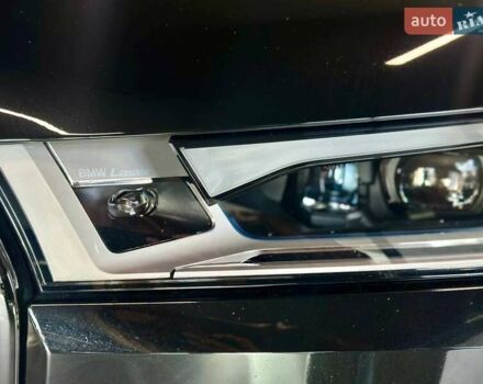Черный БМВ iX, объемом двигателя 0 л и пробегом 62 тыс. км за 60390 $, фото 12 на Automoto.ua