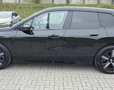 Черный БМВ iX, объемом двигателя 0 л и пробегом 98 тыс. км за 58800 $, фото 39 на Automoto.ua