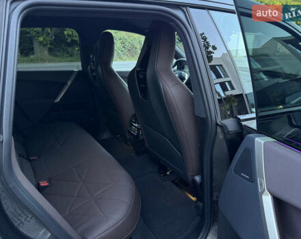 Черный БМВ iX, объемом двигателя 0 л и пробегом 72 тыс. км за 48500 $, фото 34 на Automoto.ua