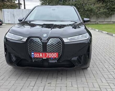 Черный БМВ iX, объемом двигателя 0 л и пробегом 98 тыс. км за 58800 $, фото 6 на Automoto.ua