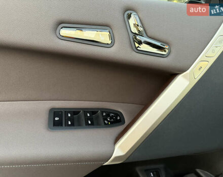 Черный БМВ iX, объемом двигателя 0 л и пробегом 19 тыс. км за 54800 $, фото 13 на Automoto.ua