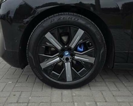 Черный БМВ iX, объемом двигателя 0 л и пробегом 98 тыс. км за 58800 $, фото 62 на Automoto.ua