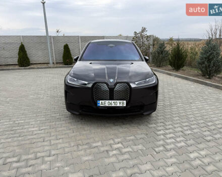 Черный БМВ iX, объемом двигателя 0 л и пробегом 40 тыс. км за 68500 $, фото 1 на Automoto.ua