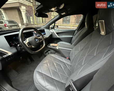 Чорний БМВ iX, об'ємом двигуна 0 л та пробігом 77 тис. км за 75900 $, фото 38 на Automoto.ua