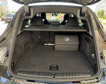 Черный БМВ iX, объемом двигателя 0 л и пробегом 12 тыс. км за 59999 $, фото 11 на Automoto.ua