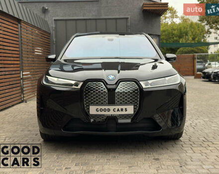 Черный БМВ iX, объемом двигателя 0 л и пробегом 38 тыс. км за 72000 $, фото 1 на Automoto.ua