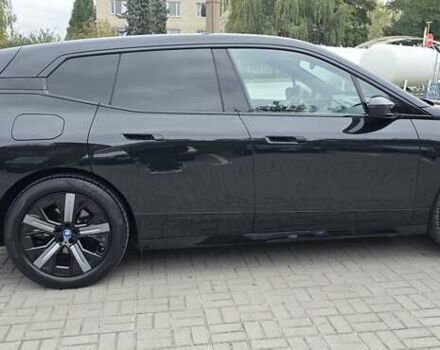 Черный БМВ iX, объемом двигателя 0 л и пробегом 98 тыс. км за 58800 $, фото 20 на Automoto.ua
