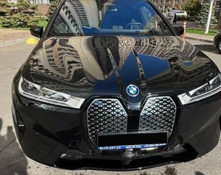 Черный БМВ iX, объемом двигателя 0 л и пробегом 12 тыс. км за 59999 $, фото 13 на Automoto.ua