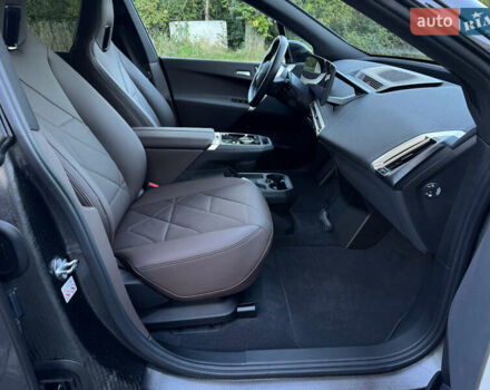 Черный БМВ iX, объемом двигателя 0 л и пробегом 72 тыс. км за 48500 $, фото 31 на Automoto.ua