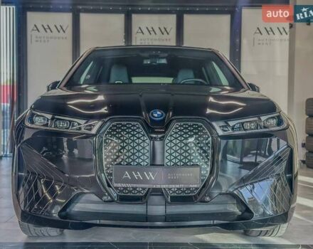 Черный БМВ iX, объемом двигателя 0 л и пробегом 62 тыс. км за 60390 $, фото 1 на Automoto.ua