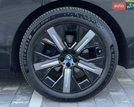 Черный БМВ iX, объемом двигателя 0 л и пробегом 72 тыс. км за 48500 $, фото 22 на Automoto.ua