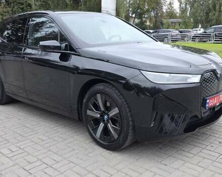 Черный БМВ iX, объемом двигателя 0 л и пробегом 98 тыс. км за 58800 $, фото 12 на Automoto.ua