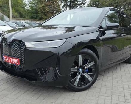 Черный БМВ iX, объемом двигателя 0 л и пробегом 98 тыс. км за 58800 $, фото 56 на Automoto.ua